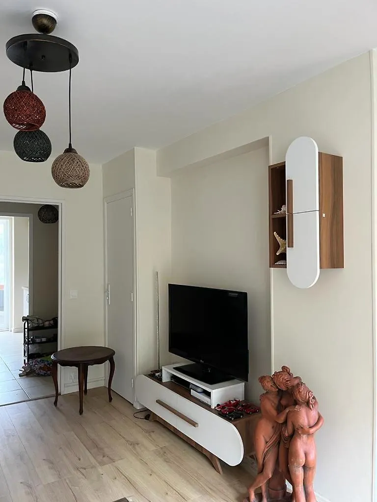 4- Rooms Appartement In Nice Parking F4 0*,