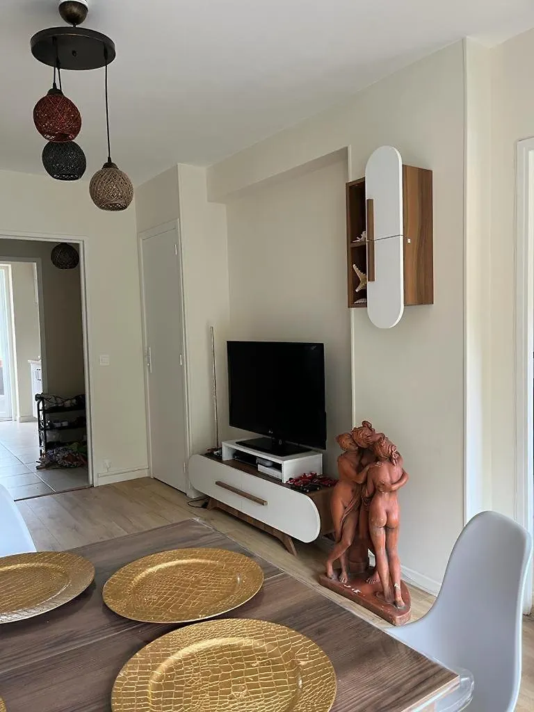 Apartment 4- Rooms Appartement In Nice Parking F4