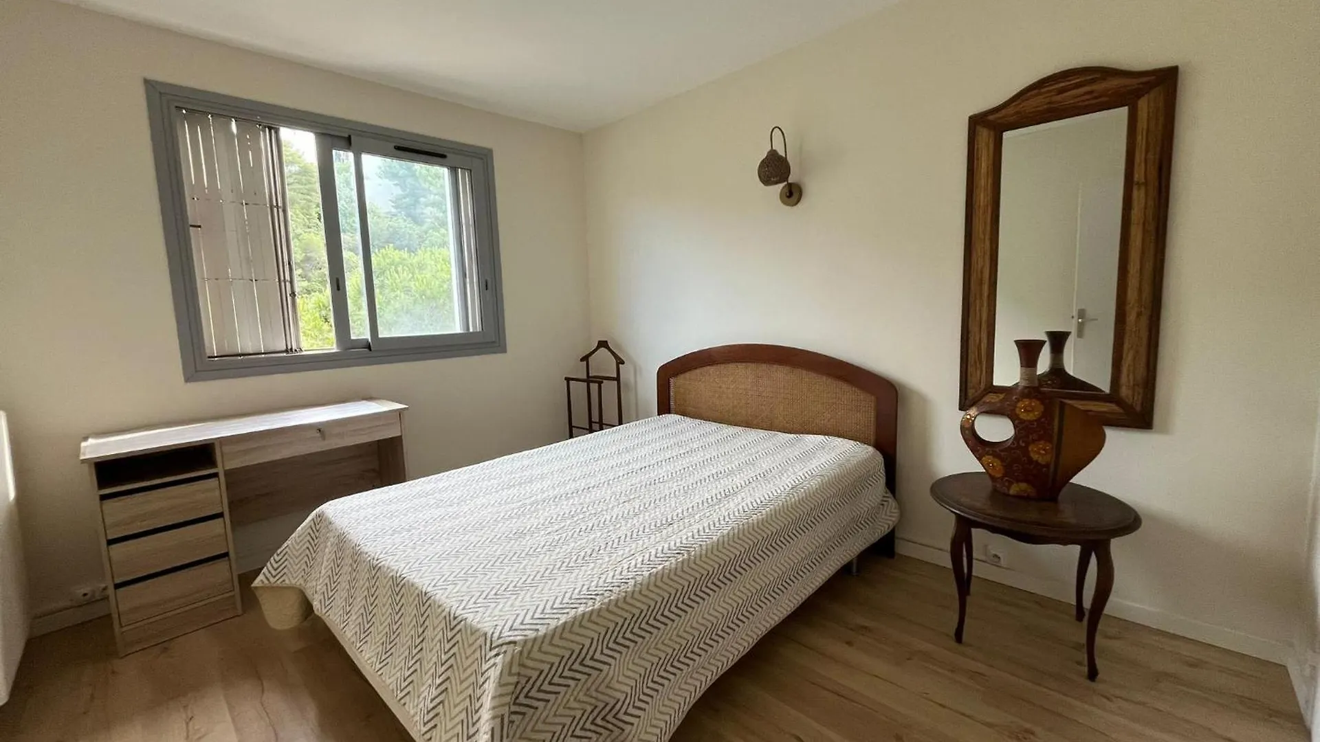 Apartment 4- Rooms Appartement In Nice Parking F4